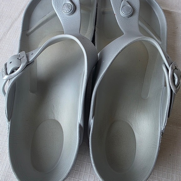 Birkenstock Gizeh 39 Sandals Silver Eva Flip Flop Women T-Strap Size 8.5/9 - Picture 3 of 6